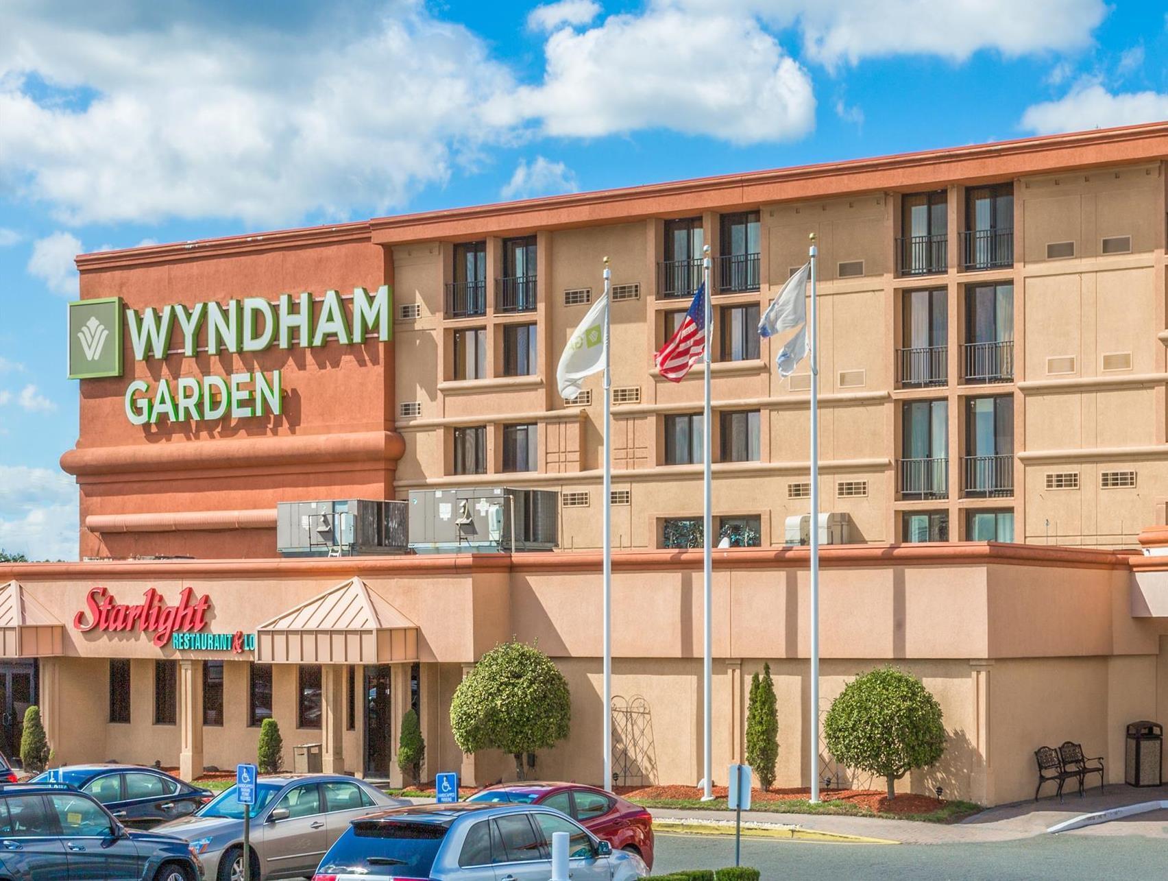Wyndham Garden Hotel Newark Airport Extérieur photo
